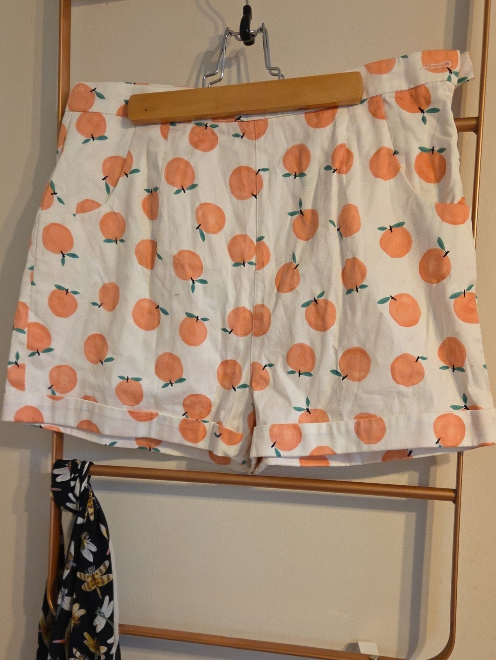 Collectif White Peach-Print High-waisted Vintage Shorts